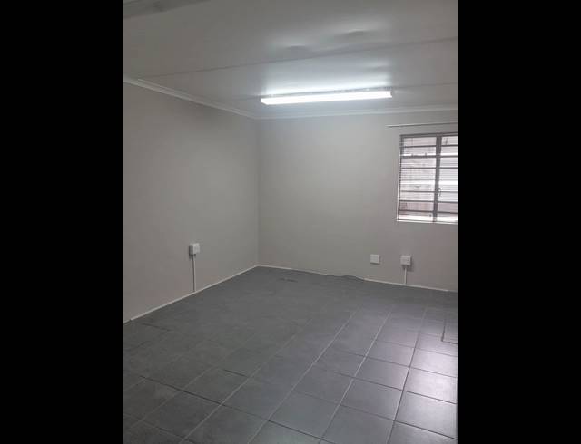 Business property to rent in WORCESTER CENTRAL